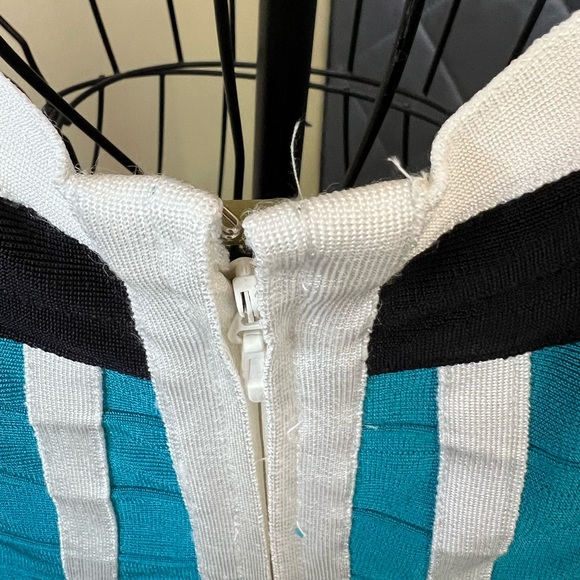 Venus - S - Colorblock Bodycon Mini Dress NWOT - Picture 4 of 10